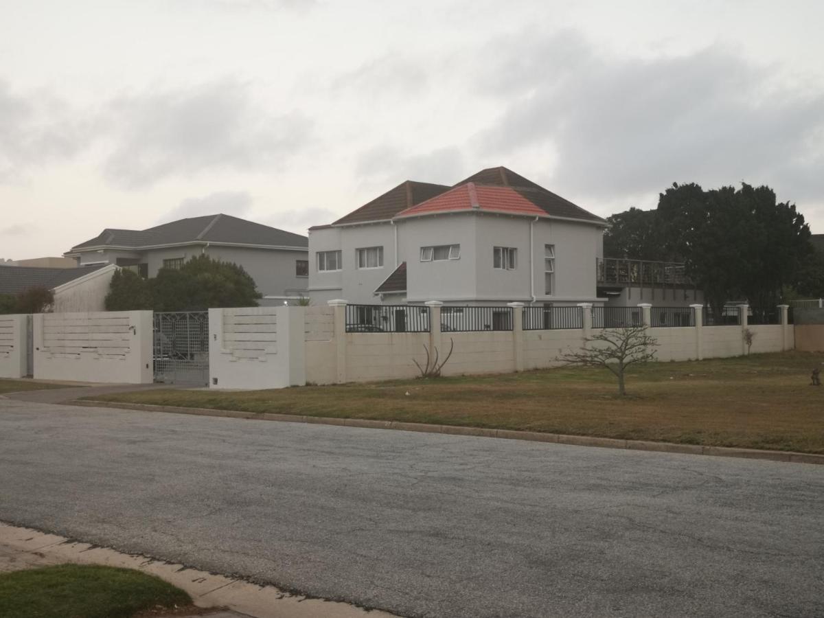 Beachway Guesthouse Port Elizabeth Ngoại thất bức ảnh